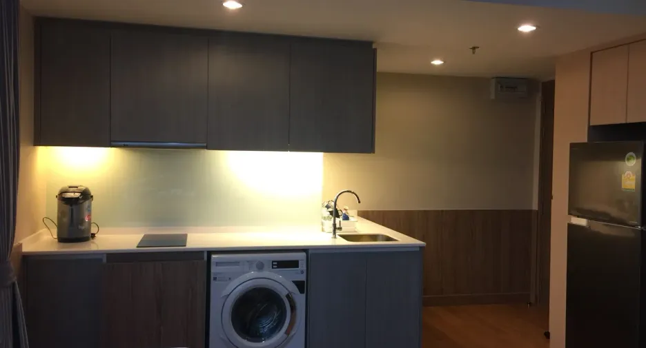 For sale 1 bed condo in Si Racha, Chonburi
