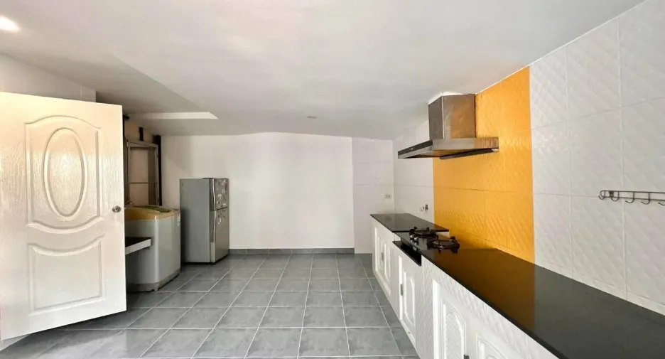 For sale 3 bedrooms house in Si Racha, Chonburi