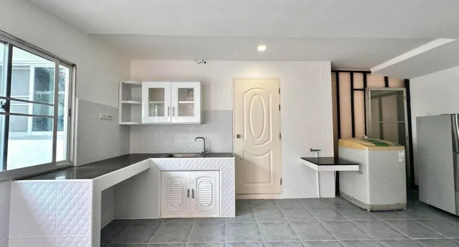 For sale 3 bedrooms house in Si Racha, Chonburi