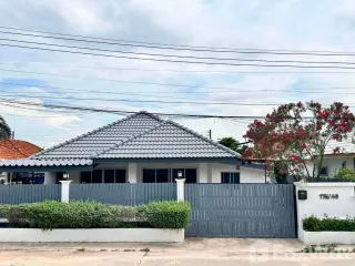 For sale 3 bedrooms house in Si Racha, Chonburi