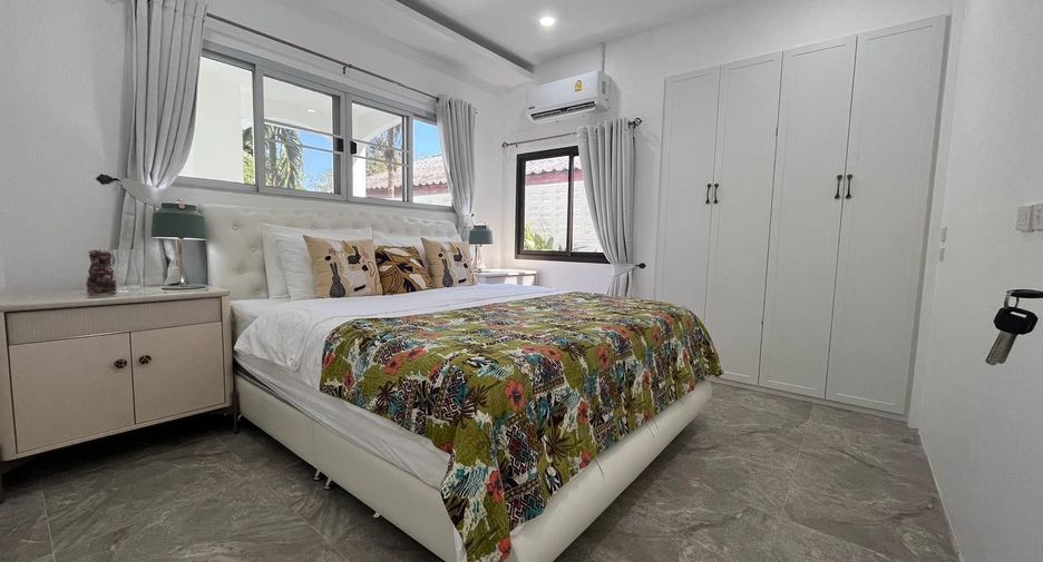 For rent 4 bedrooms villa in Mueang Phuket, Phuket