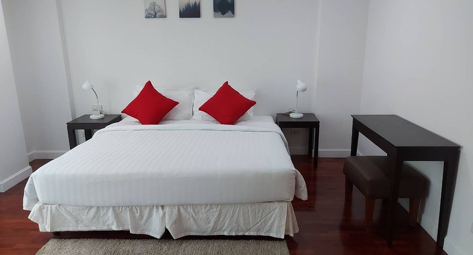 For rent 3 bedrooms apartment in Sathon, Bangkok