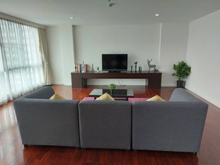 For rent 3 bedrooms apartment in Sathon, Bangkok