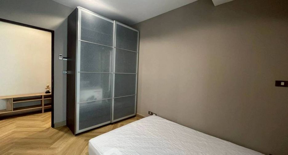For sale 2 bedrooms condo in Watthana, Bangkok