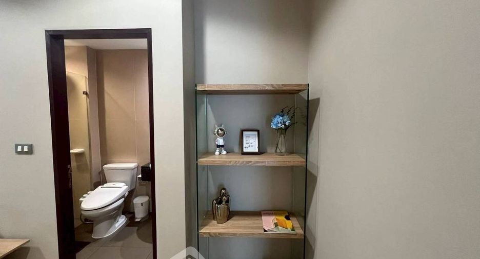 For sale 2 bedrooms condo in Watthana, Bangkok