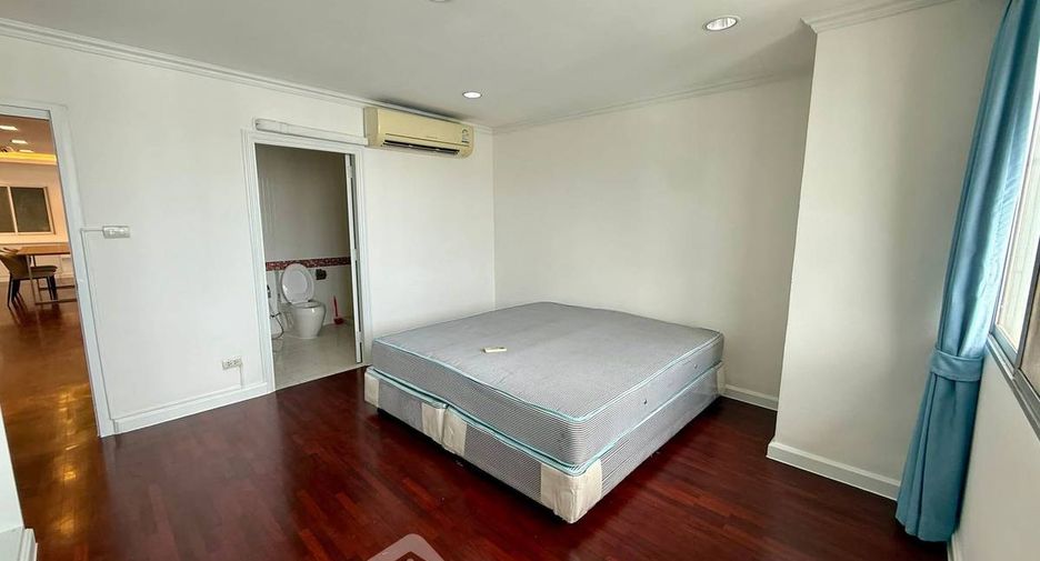 À louer 3 chambres condo à Watthana, Bangkok