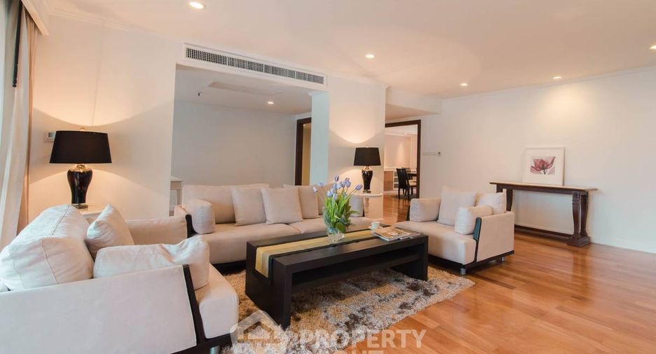 For rent 4 bedrooms apartment in Khlong Toei, Bangkok
