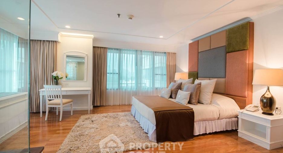 For rent 4 bedrooms apartment in Khlong Toei, Bangkok
