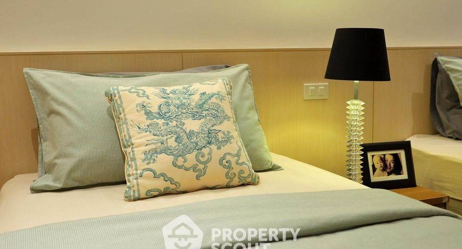 For rent 3 bedrooms apartment in Watthana, Bangkok