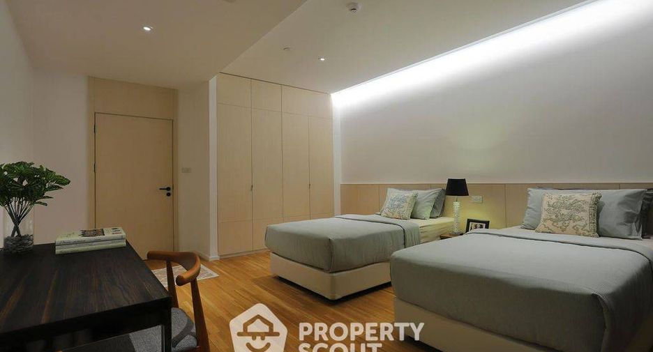 For rent 3 bedrooms apartment in Watthana, Bangkok