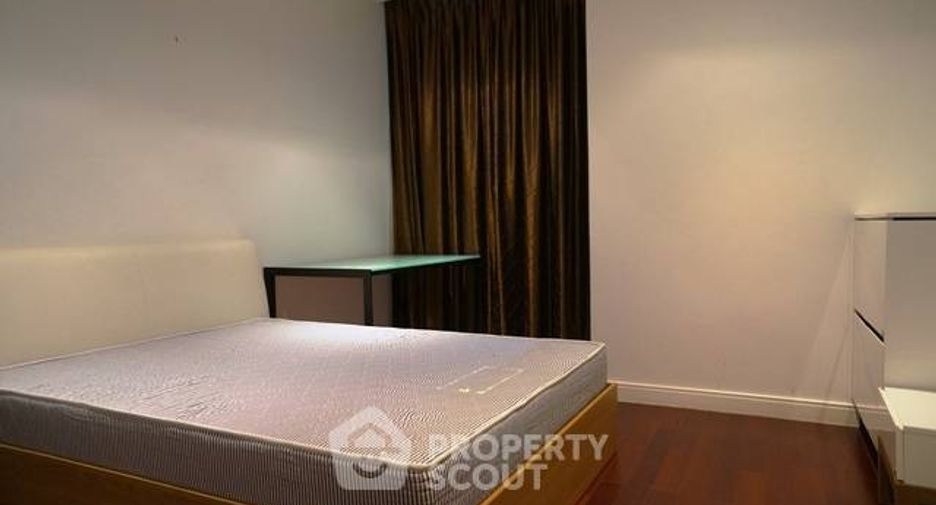 For rent 4 bedrooms condo in Pathum Wan, Bangkok