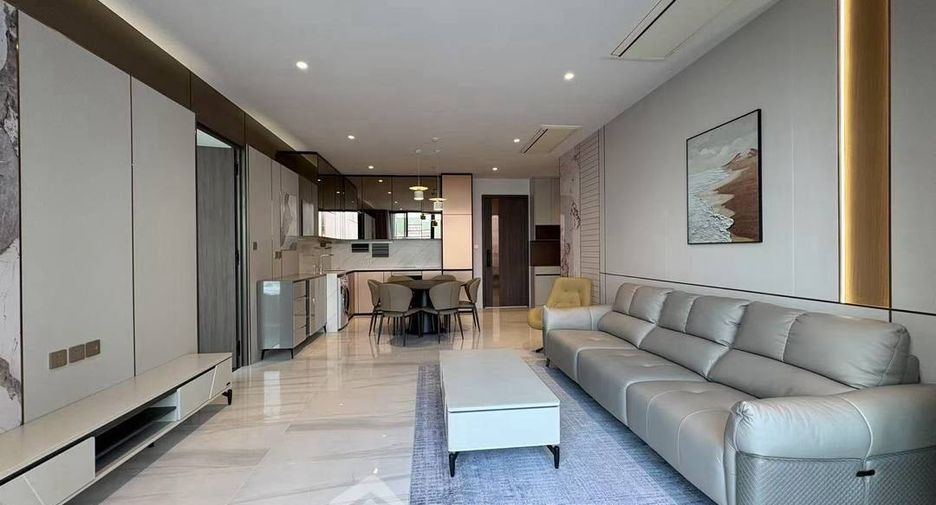 For rent 2 bedrooms condo in Sathon, Bangkok