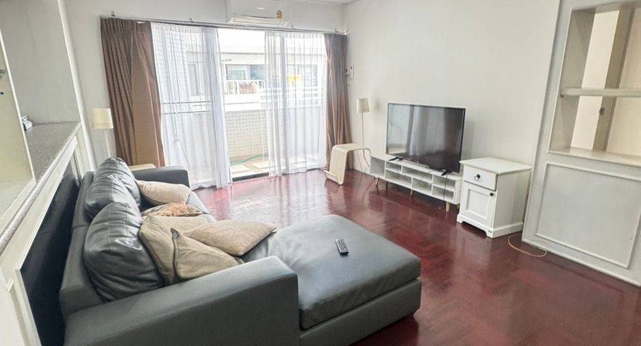 For rent 3 bedrooms condo in Watthana, Bangkok