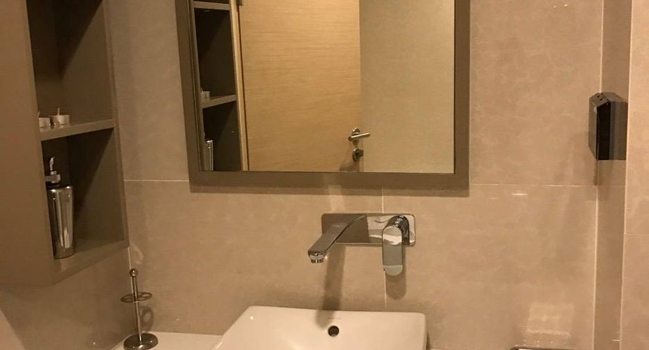 For rent 1 bed condo in Khlong Toei, Bangkok