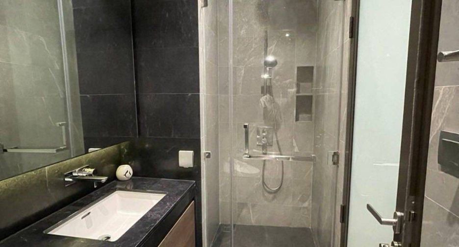 Condo en alquiler de 2 habitaciones en Pathum Wan, Bangkok