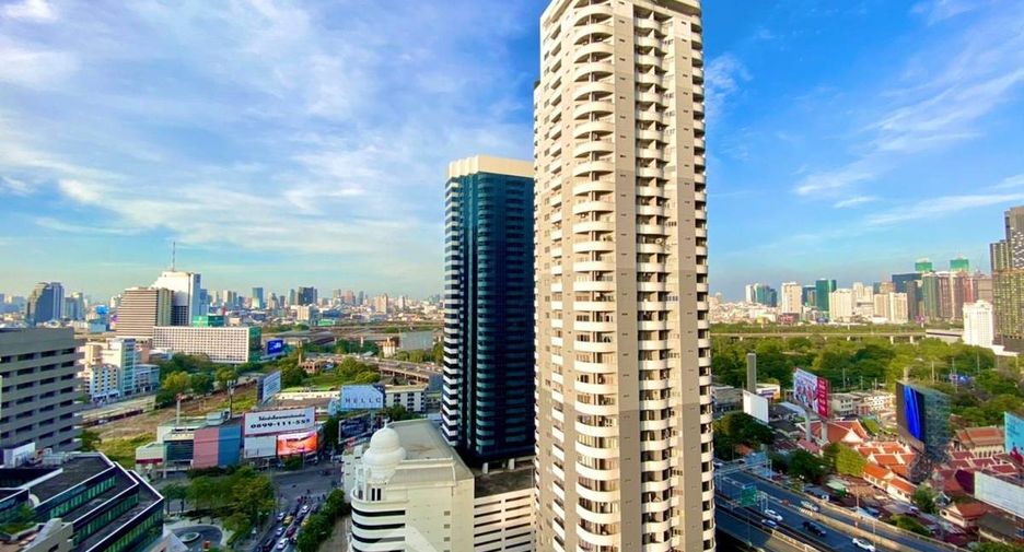 À louer 2 chambres condo à Pathum Wan, Bangkok