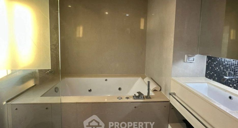 For rent 1 bed condo in Watthana, Bangkok