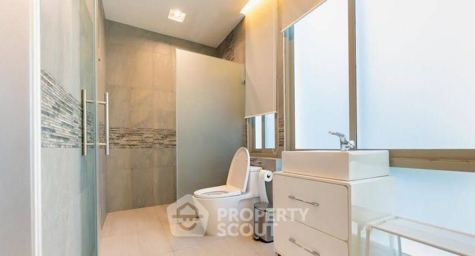 For rent 2 bedrooms condo in Bang Lamung, Chonburi