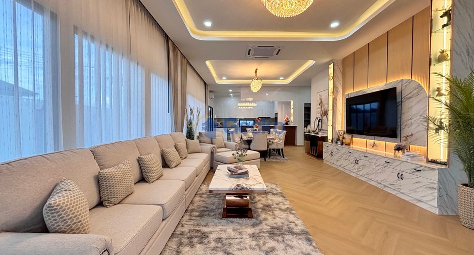 Casa en venta de 4 habitaciones en Bang Lamung, Chonburi