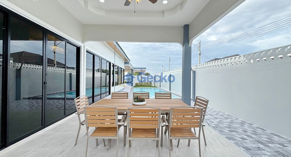 Casa en venta de 4 habitaciones en Bang Lamung, Chonburi