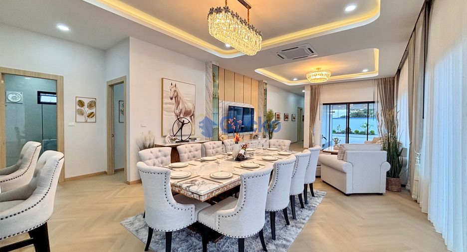 Casa en venta de 4 habitaciones en Bang Lamung, Chonburi