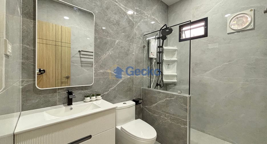 Casa en venta de 4 habitaciones en Bang Lamung, Chonburi