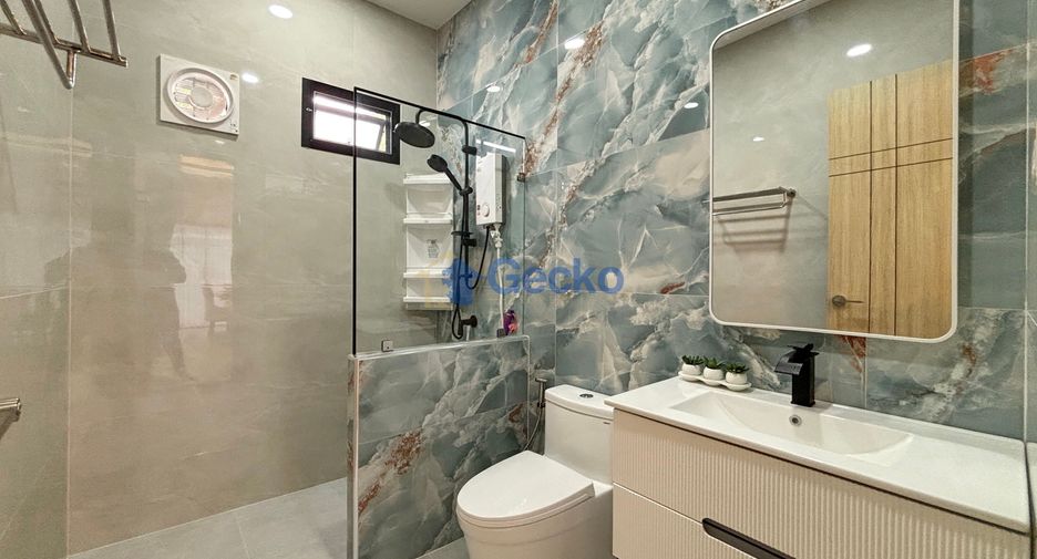 Casa en venta de 4 habitaciones en Bang Lamung, Chonburi