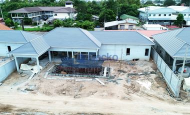 Casa en venta de 4 habitaciones en Bang Lamung, Chonburi