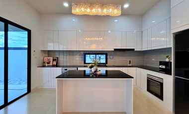 Casa en venta de 4 habitaciones en Bang Lamung, Chonburi