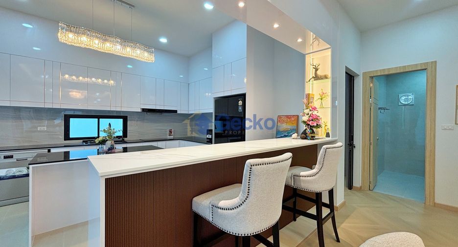Casa en venta de 4 habitaciones en Bang Lamung, Chonburi