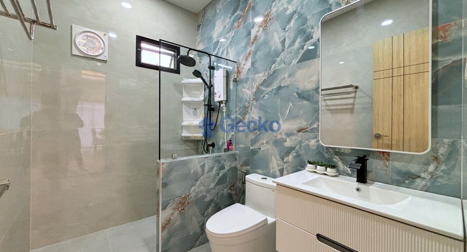 Casa en venta de 4 habitaciones en Bang Lamung, Chonburi