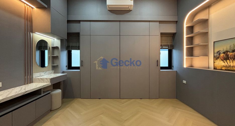 Casa en venta de 4 habitaciones en Bang Lamung, Chonburi