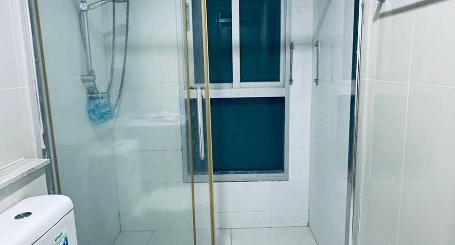 À louer 2 chambres condo à Yan Nawa, Bangkok