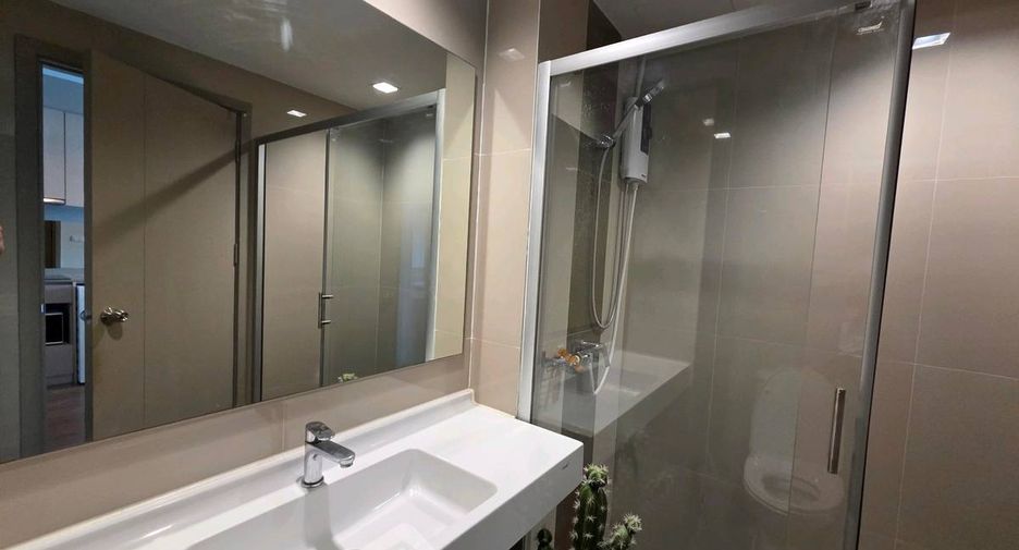 Wohnung zur Miete mit 2 Zimmer in Phra Khanong, Bangkok