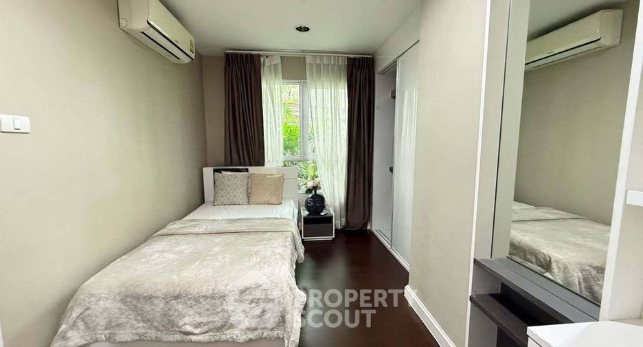 For rent 5 bedrooms condo in Huai Khwang, Bangkok