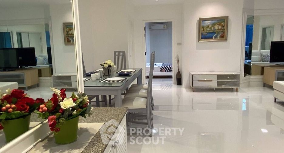 For rent 3 bedrooms condo in Watthana, Bangkok