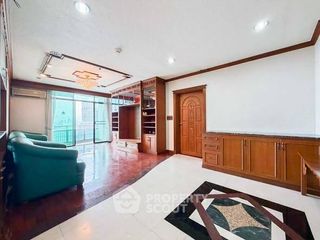 For rent 4 ベッドルーム condo in Sathon, Bangkok