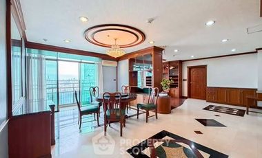 For rent 4 ベッドルーム condo in Sathon, Bangkok