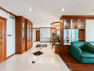 For rent 4 ベッドルーム condo in Sathon, Bangkok