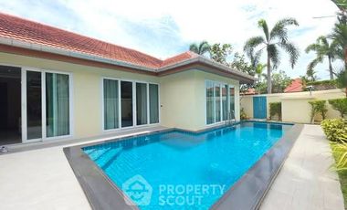 For rent 4 bedrooms villa in Bang Lamung, Chonburi