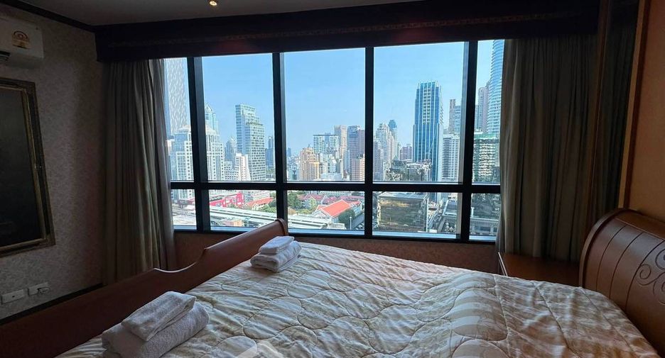 For rent 3 bedrooms condo in Pathum Wan, Bangkok