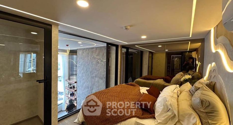 Condo en alquiler de 2 habitaciones en Huai Khwang, Bangkok