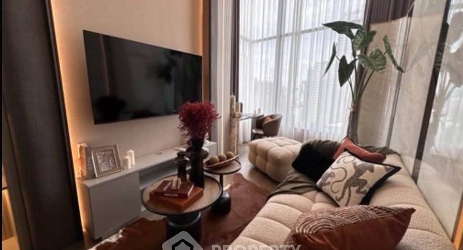 Condo en alquiler de 2 habitaciones en Huai Khwang, Bangkok