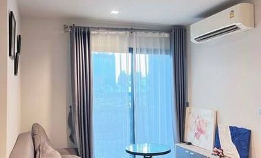 For rent 2 bedrooms condo in Huai Khwang, Bangkok