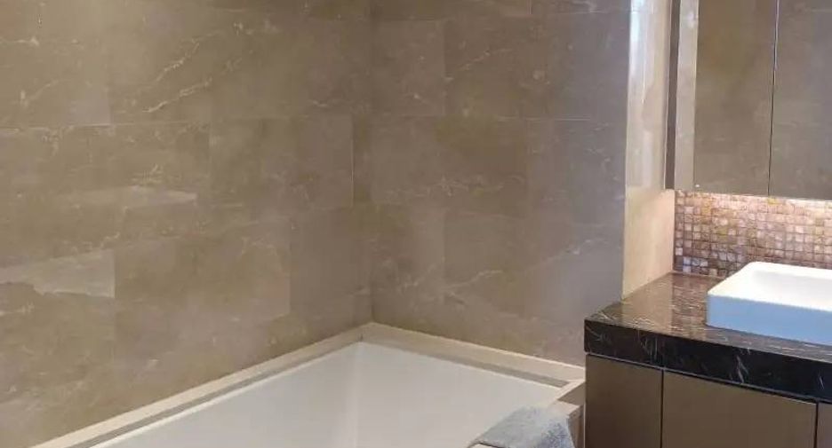 For rent 2 bedrooms apartment in Pathum Wan, Bangkok