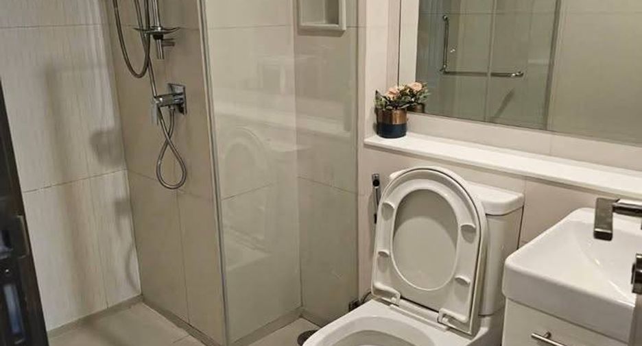 For rent 1 bed condo in Huai Khwang, Bangkok