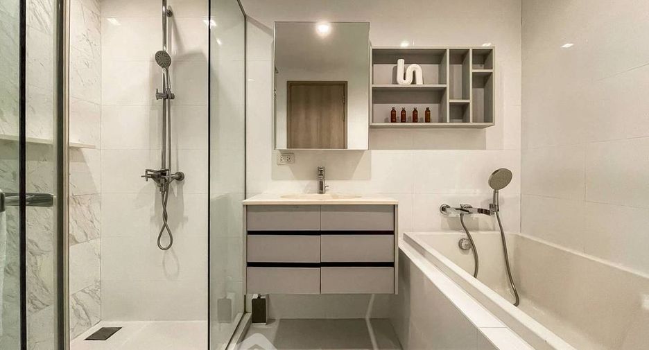 For rent 1 bed condo in Watthana, Bangkok