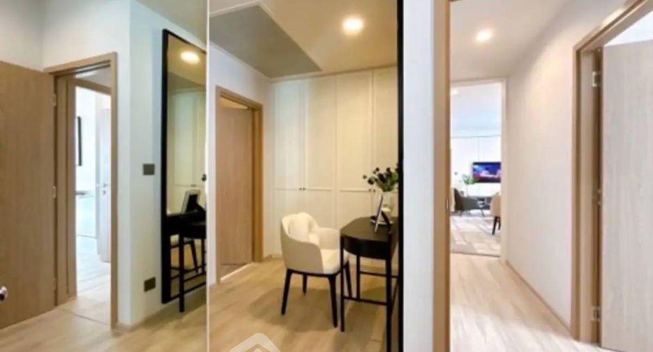 For rent 3 bedrooms condo in Huai Khwang, Bangkok