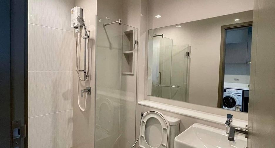 For rent 1 bed condo in Huai Khwang, Bangkok
