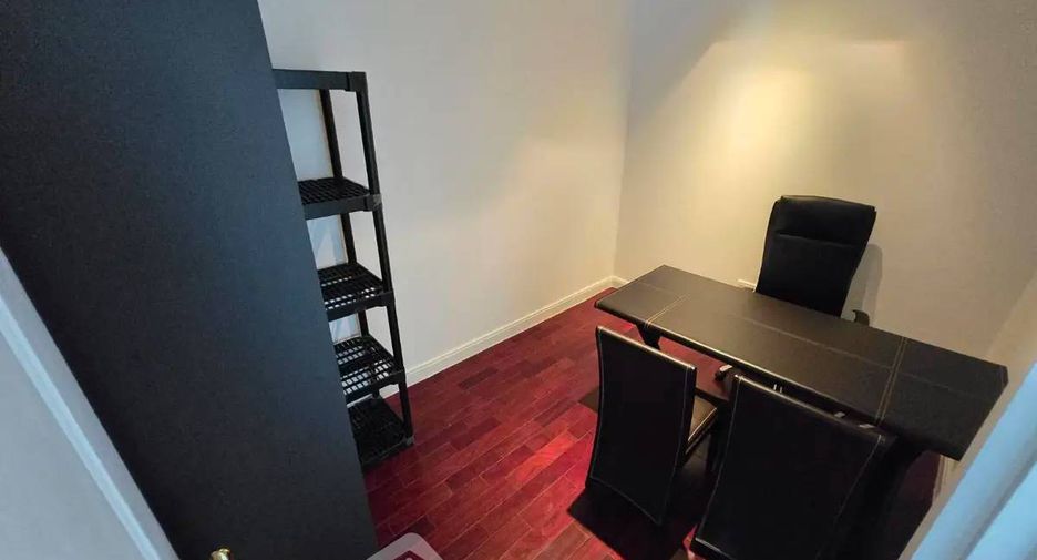 For rent 3 bedrooms condo in Pathum Wan, Bangkok